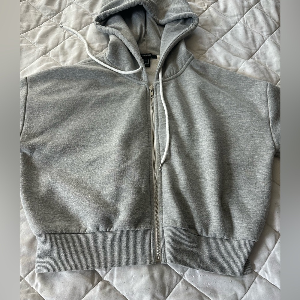 Grey crop top zipper front hoodie - Picture 4 of 5